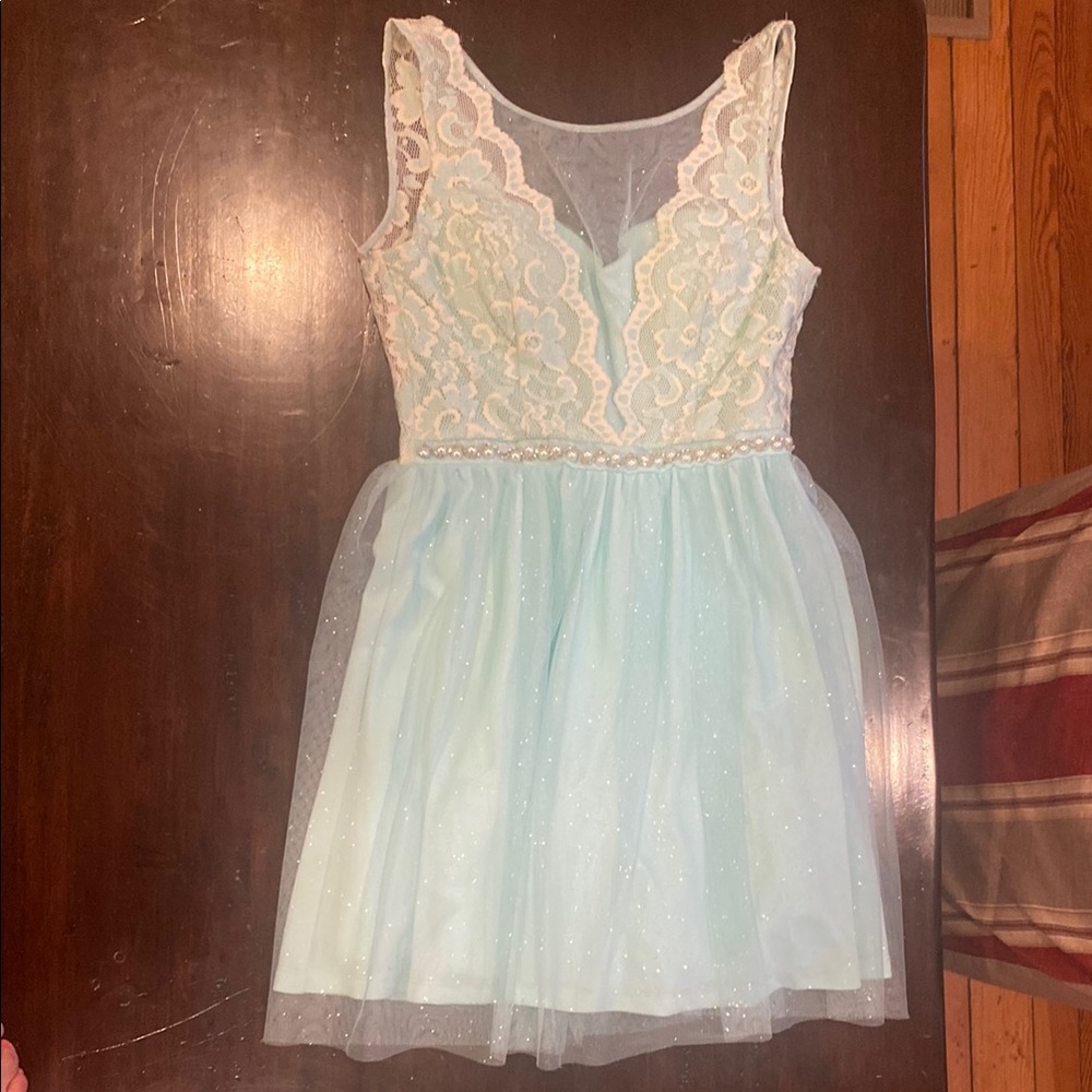Elegant Lace junior’s Dress in mint green